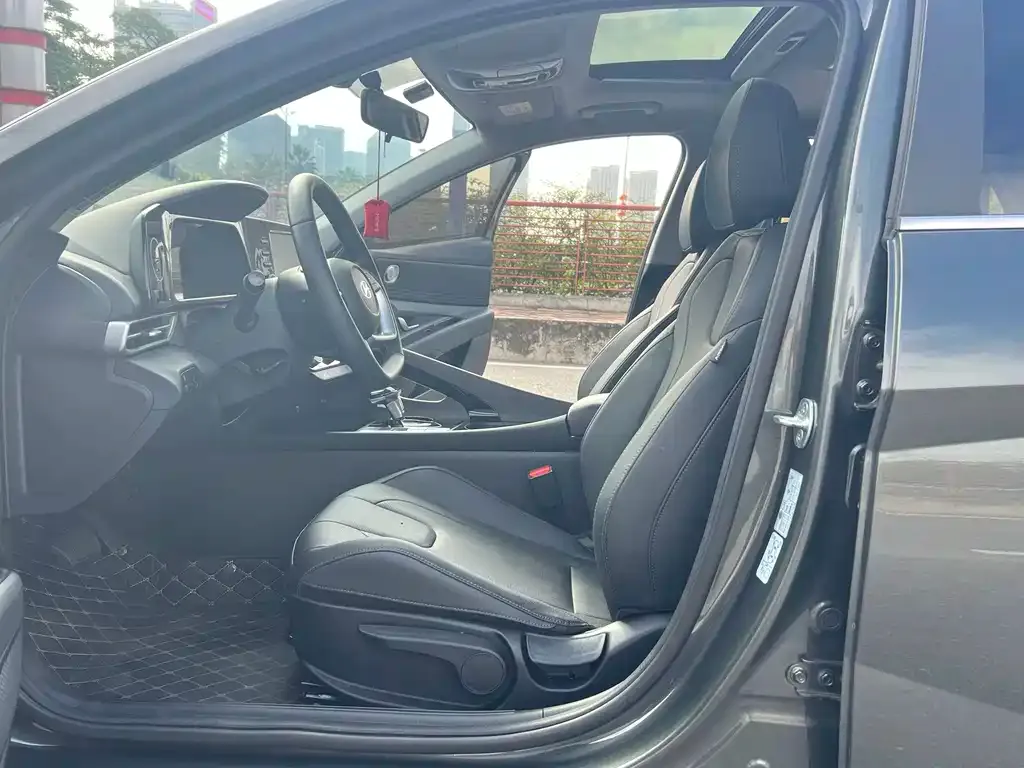 Hyundai Elantra 2024 из CN, фото 3