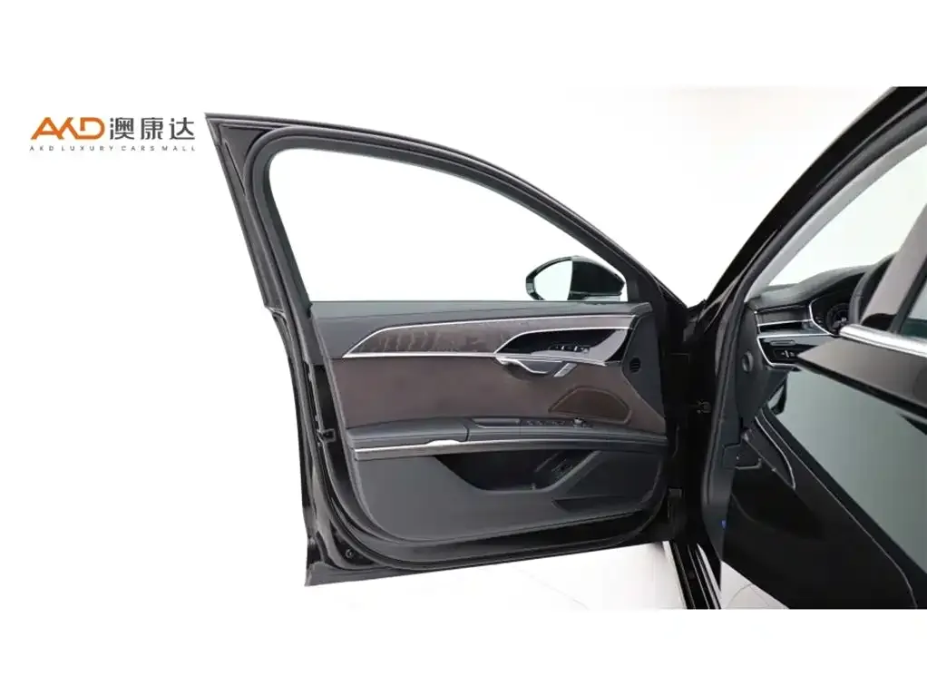 Audi A8 2024 из CN, фото 9