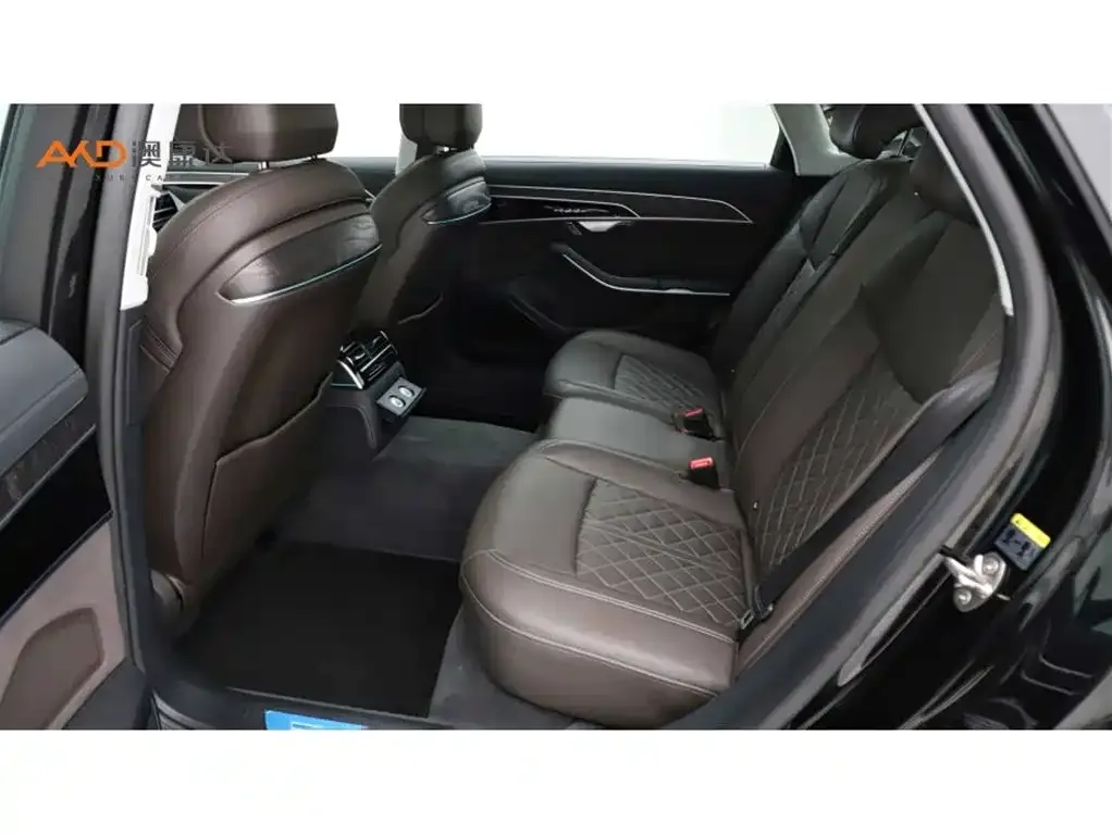 Audi A8 2024 из CN, фото 10