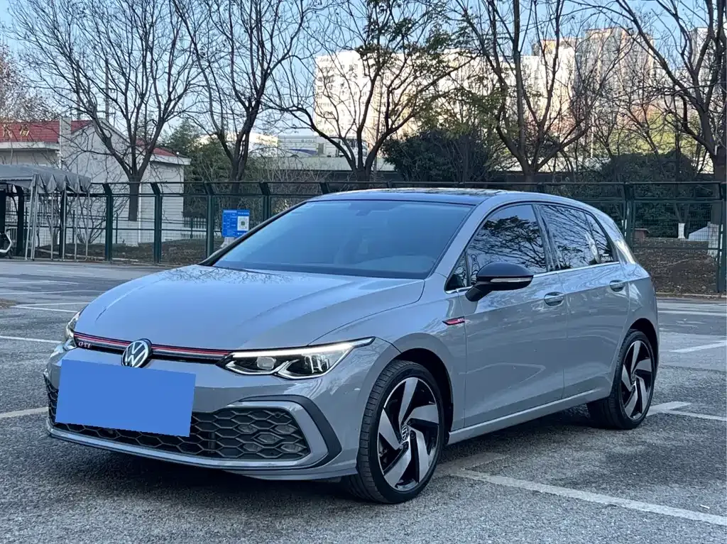 Volkswagen Golf 2023 из CN, фото 1