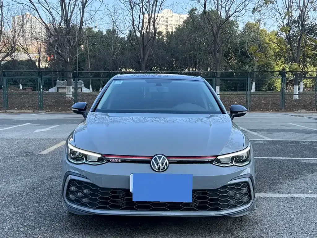 Volkswagen Golf 2023 из CN, фото 8