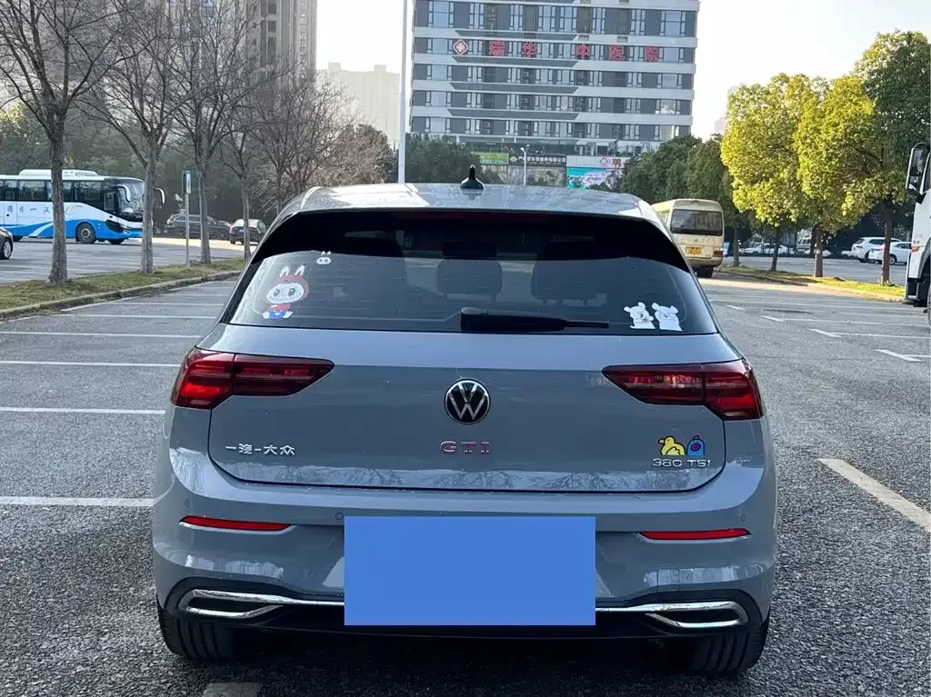 Volkswagen Golf 2023 из CN, фото 5