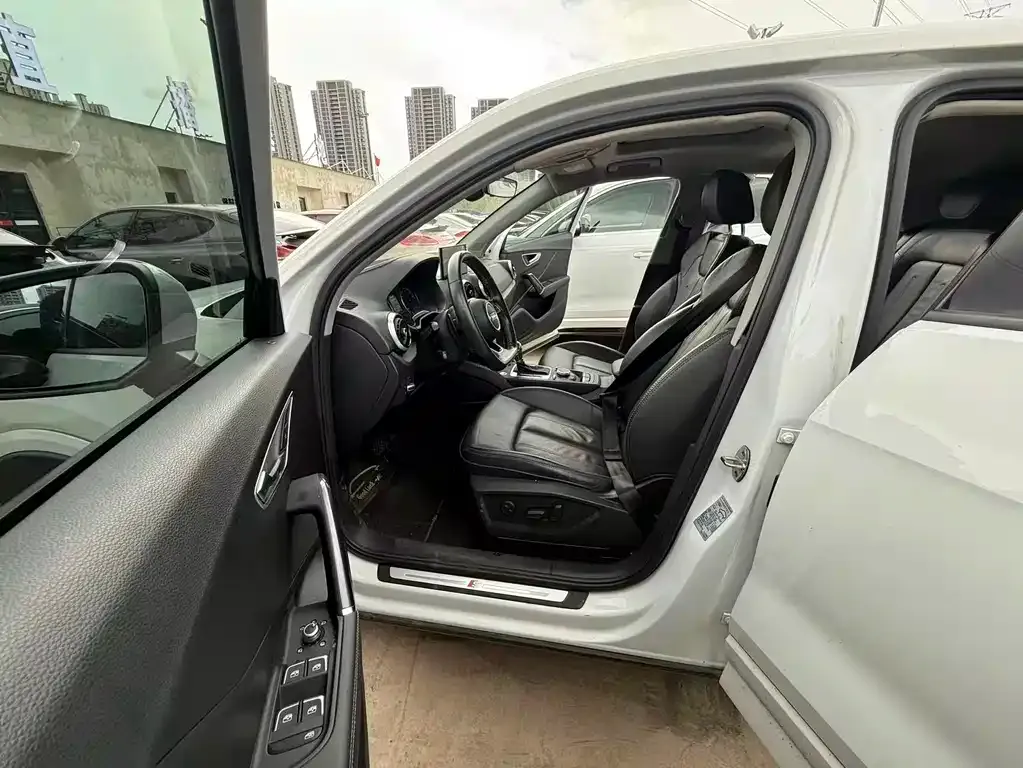 Audi Q2L 2022 из CN, фото 4