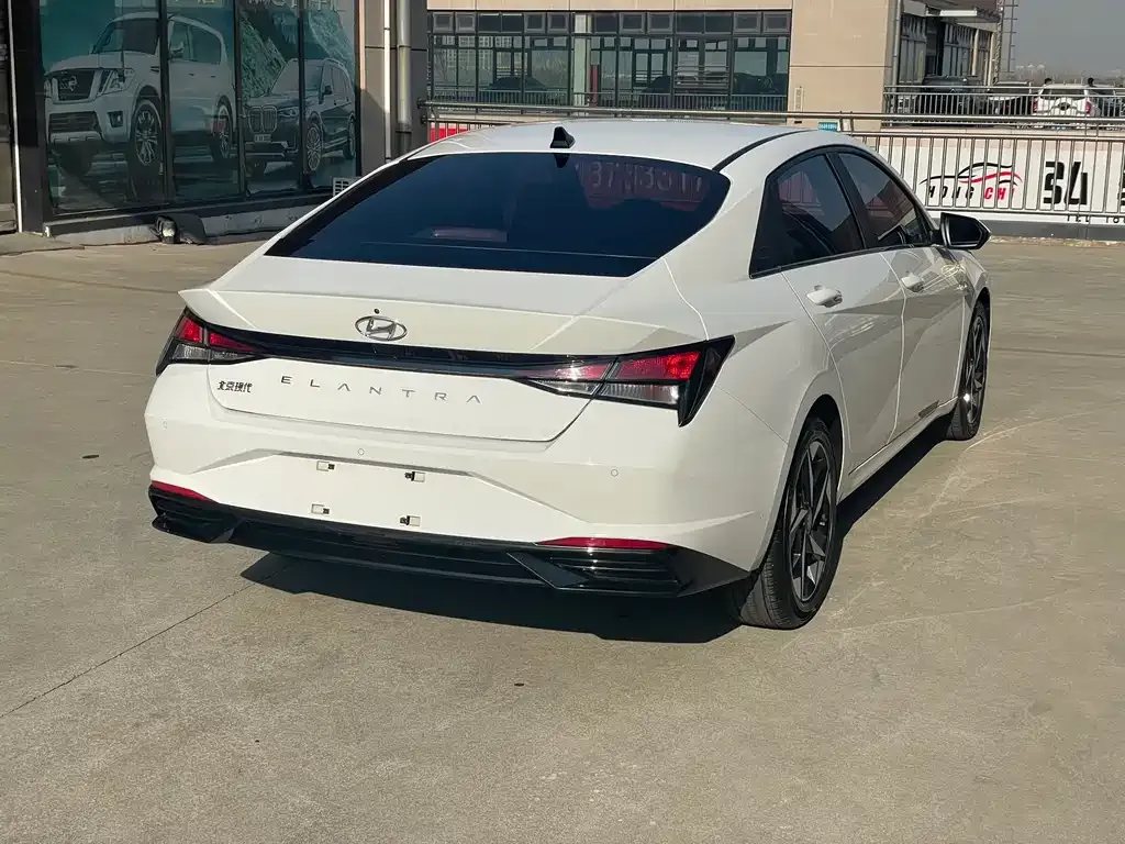 Hyundai Elantra 2022 из CN, фото 4