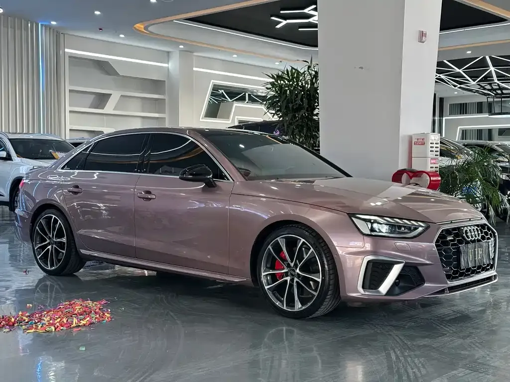 Audi A4L 2023 из CN, фото 3