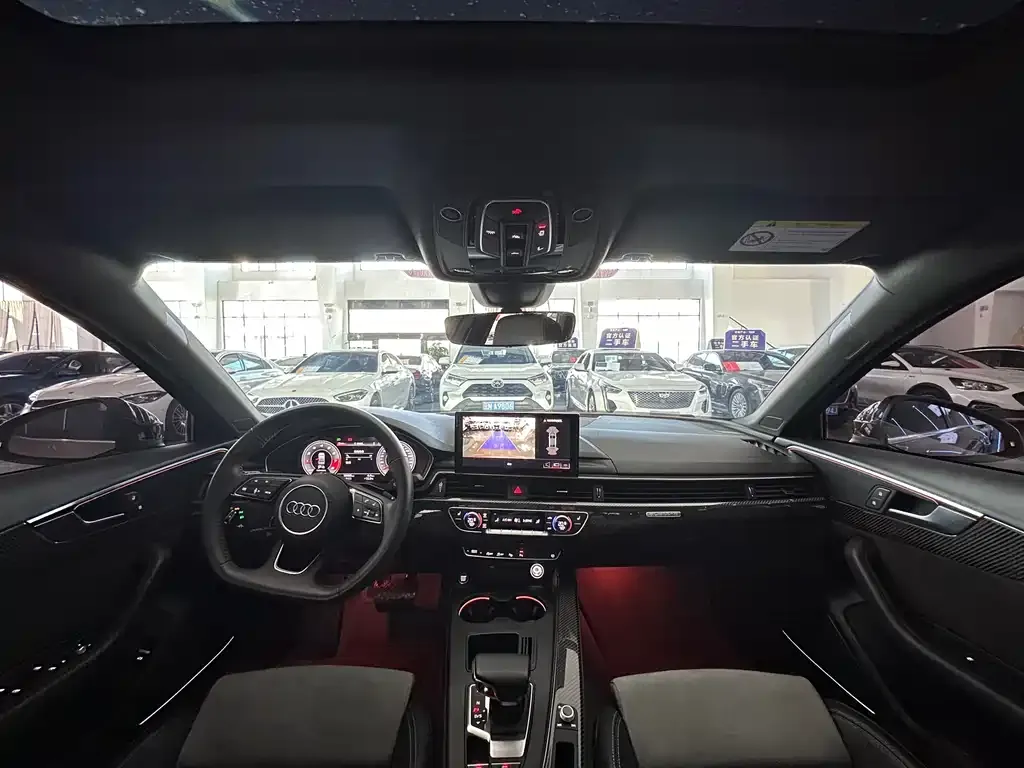 Audi A4L 2023 из CN, фото 8