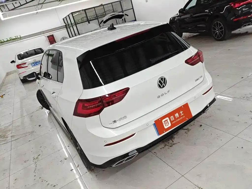 Volkswagen Golf 2023 из CN, фото 8