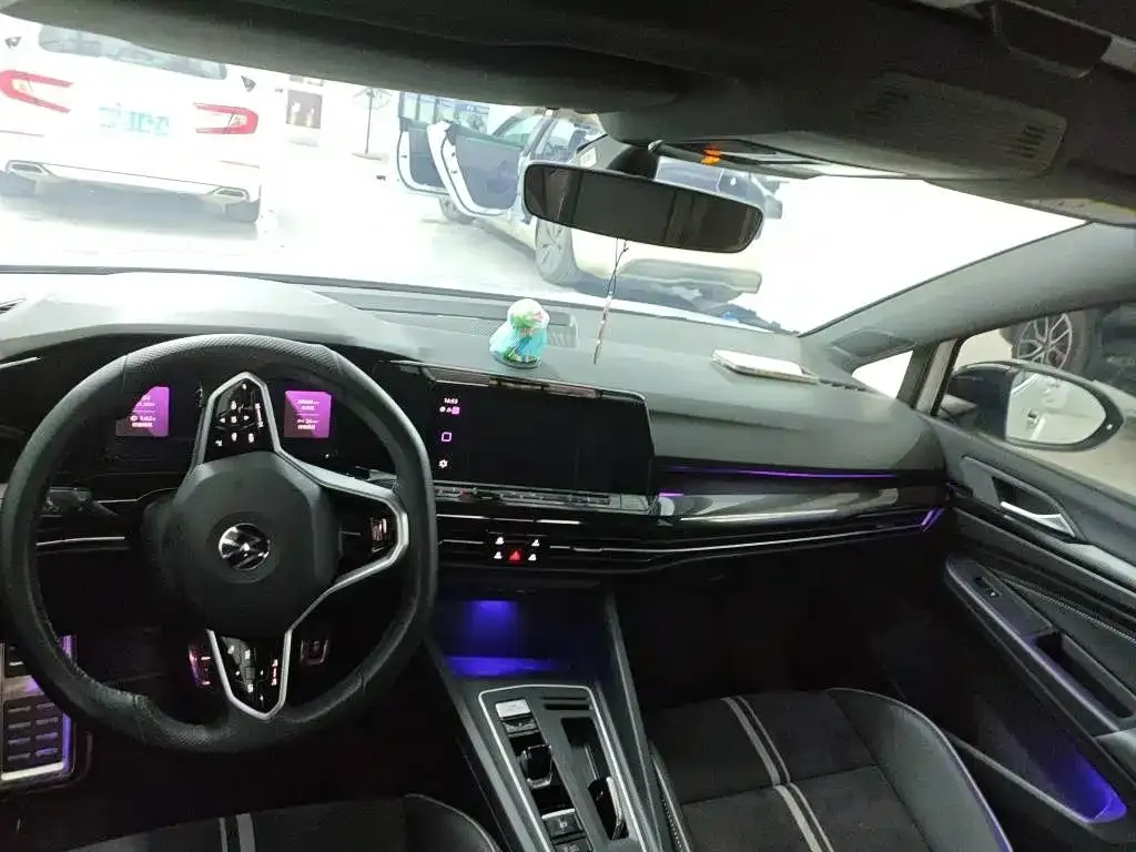 Volkswagen Golf 2023 из CN, фото 6