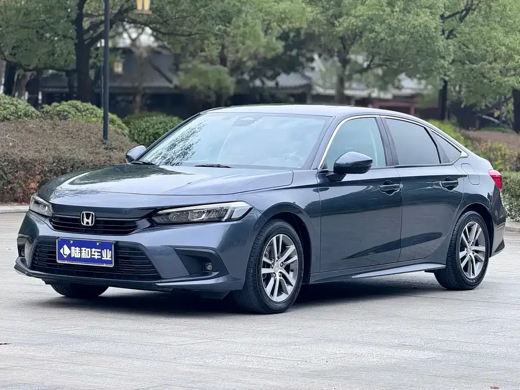 Honda Civic — фото 1
