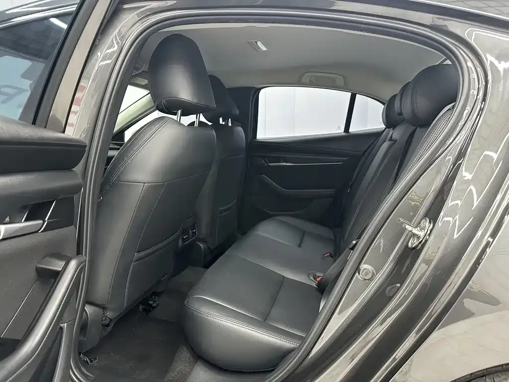 Mazda 3 Axela 2021 из CN, фото 5