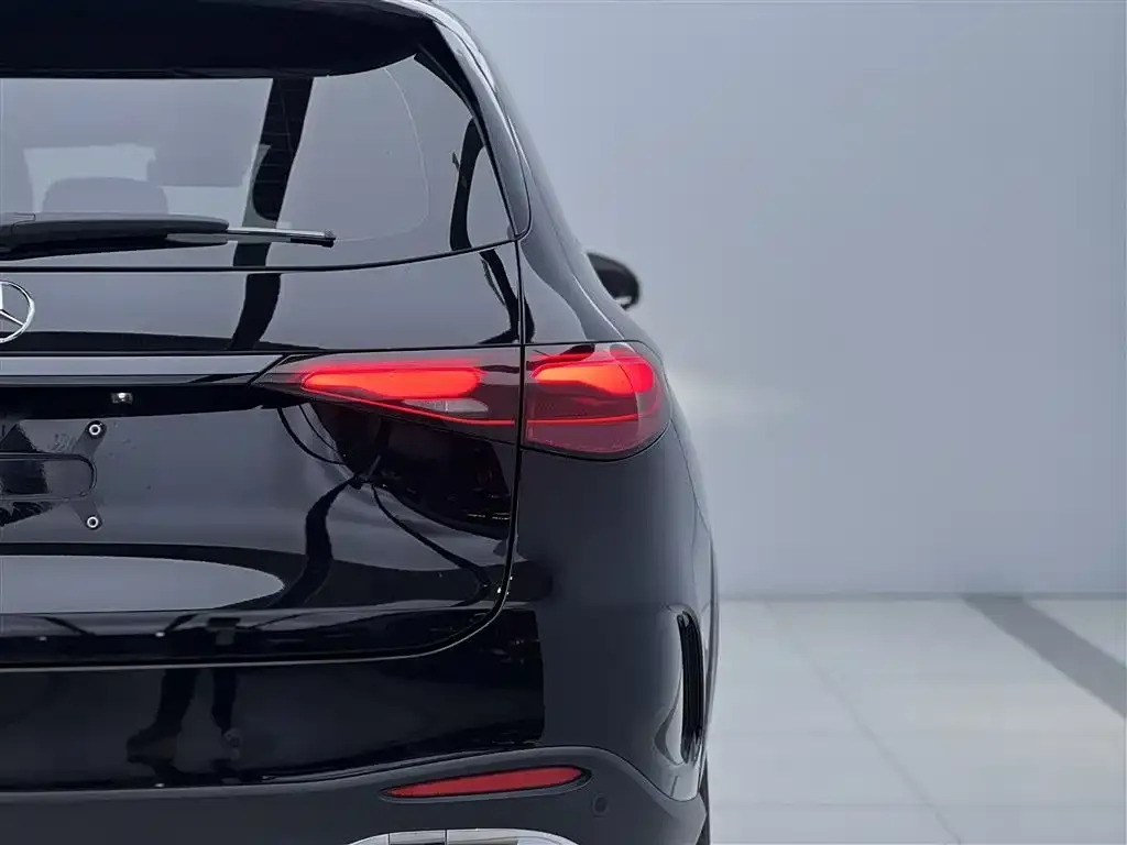 Mercedes-Benz GLC 2023 из CN, фото 3