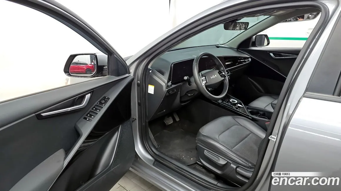 Kia Niro — фото 10