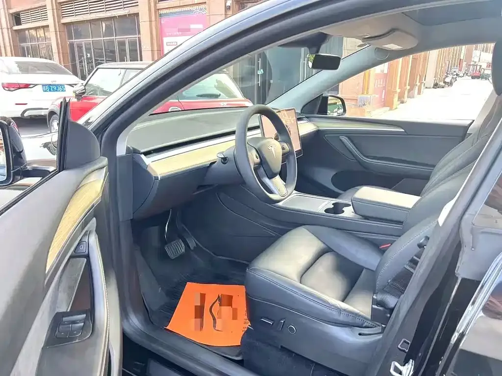 Tesla Model Y 2023 из CN, фото 6
