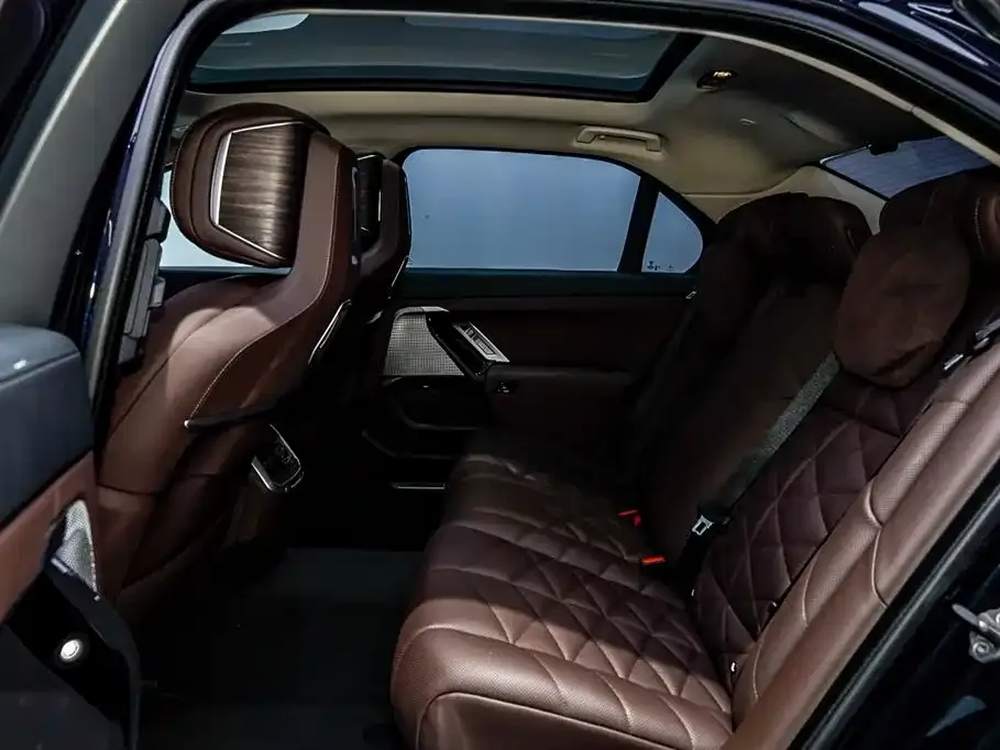 BMW 7 Series 2024 из CN, фото 3