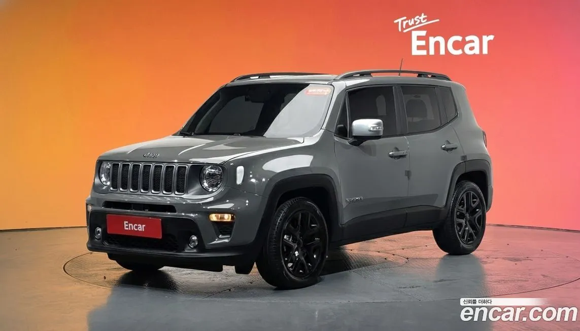 Jeep Renegade — фото 1