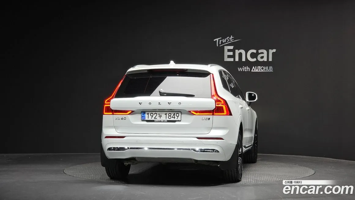 Volvo XC60 — фото 4