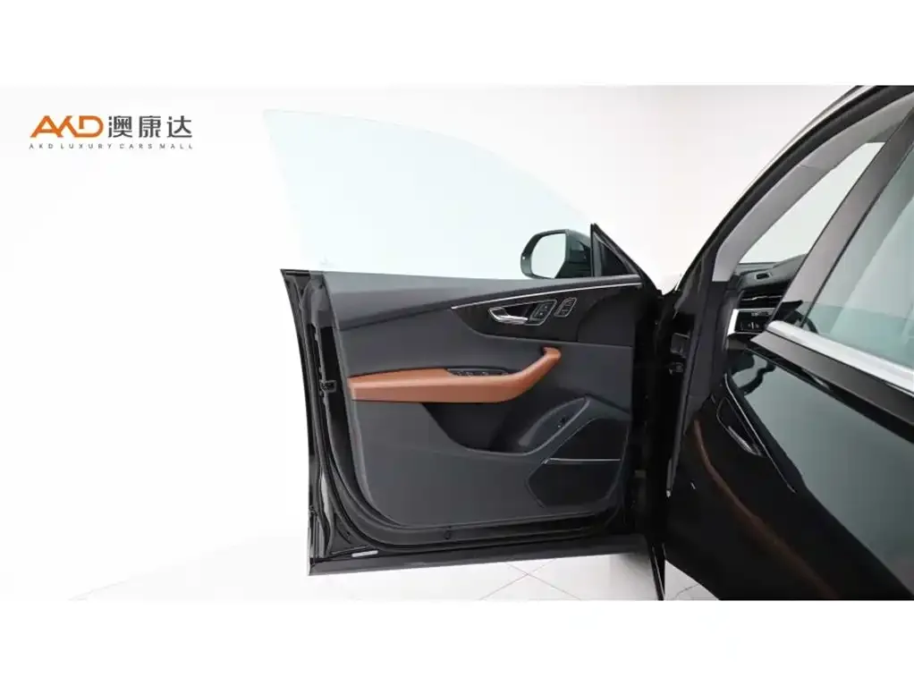 Audi Q8 2022 из CN, фото 4