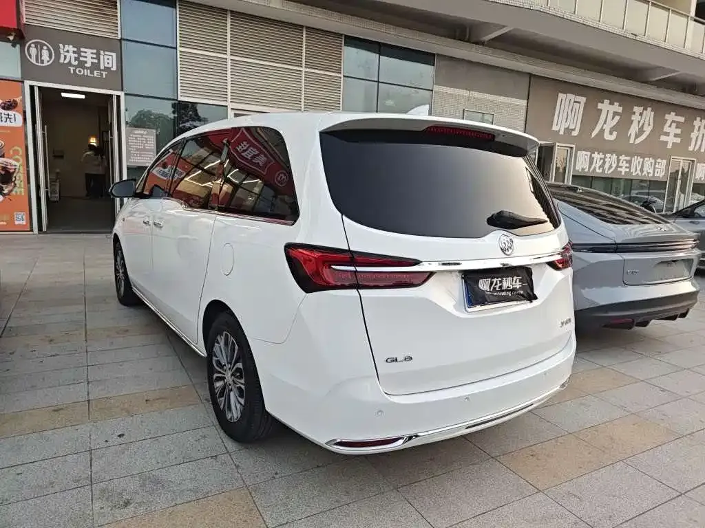 Buick GL8 2024 из CN, фото 6