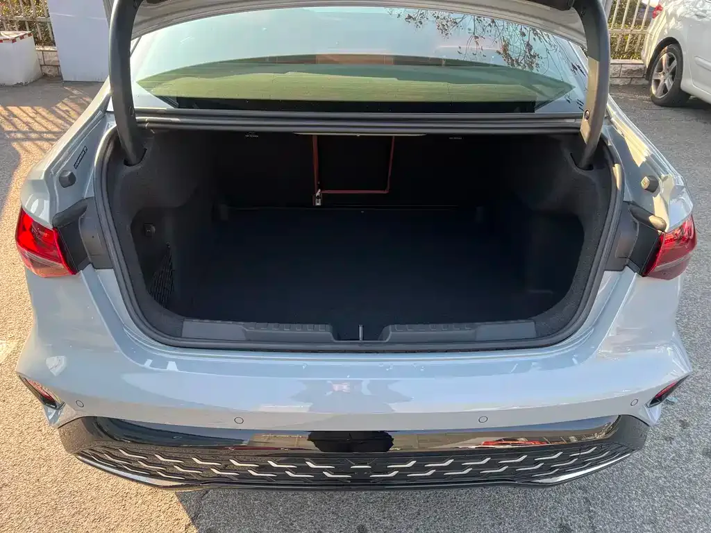 Audi A3 2024 из CN, фото 4