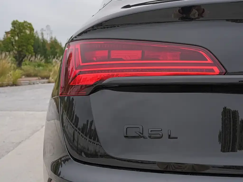 Audi Q5L Sportback 2025 из CN, фото 2