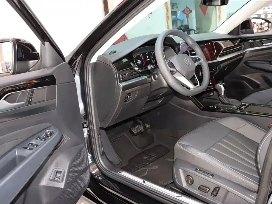 Volkswagen Passat — фото 10