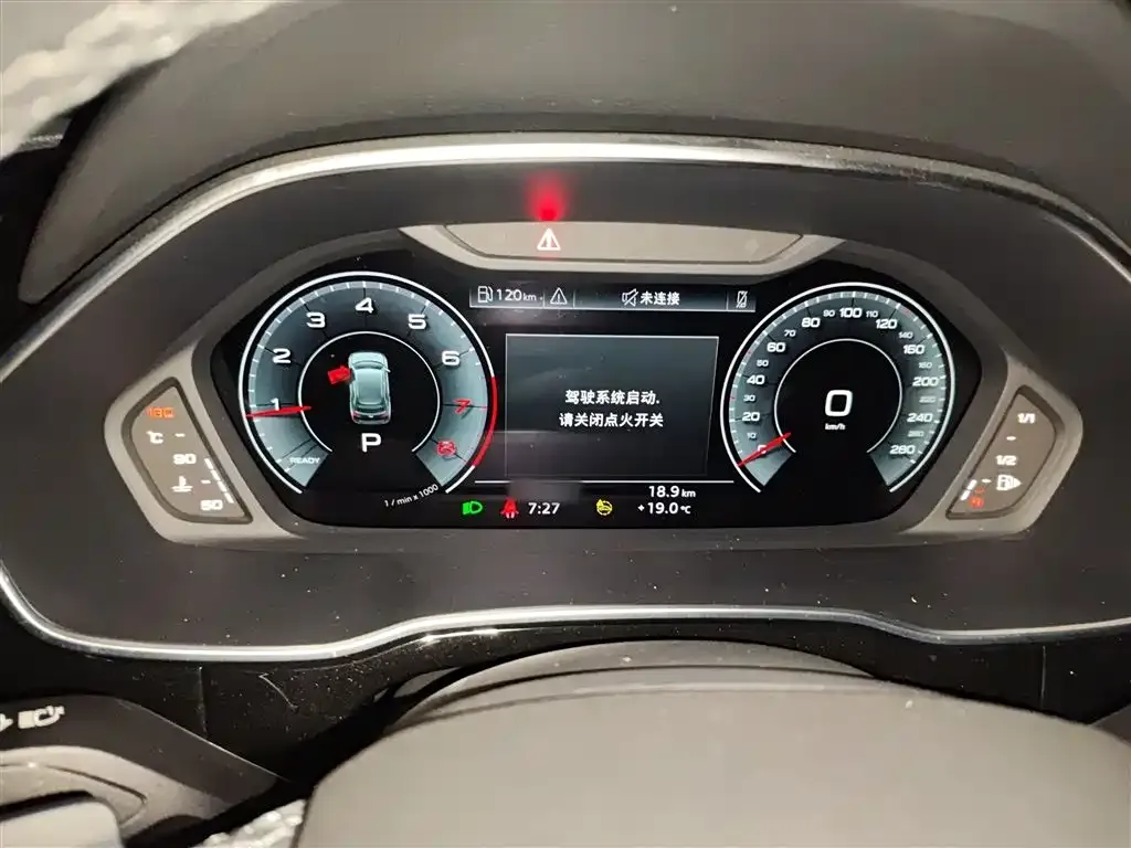 Audi Q3 2023 из CN, фото 4