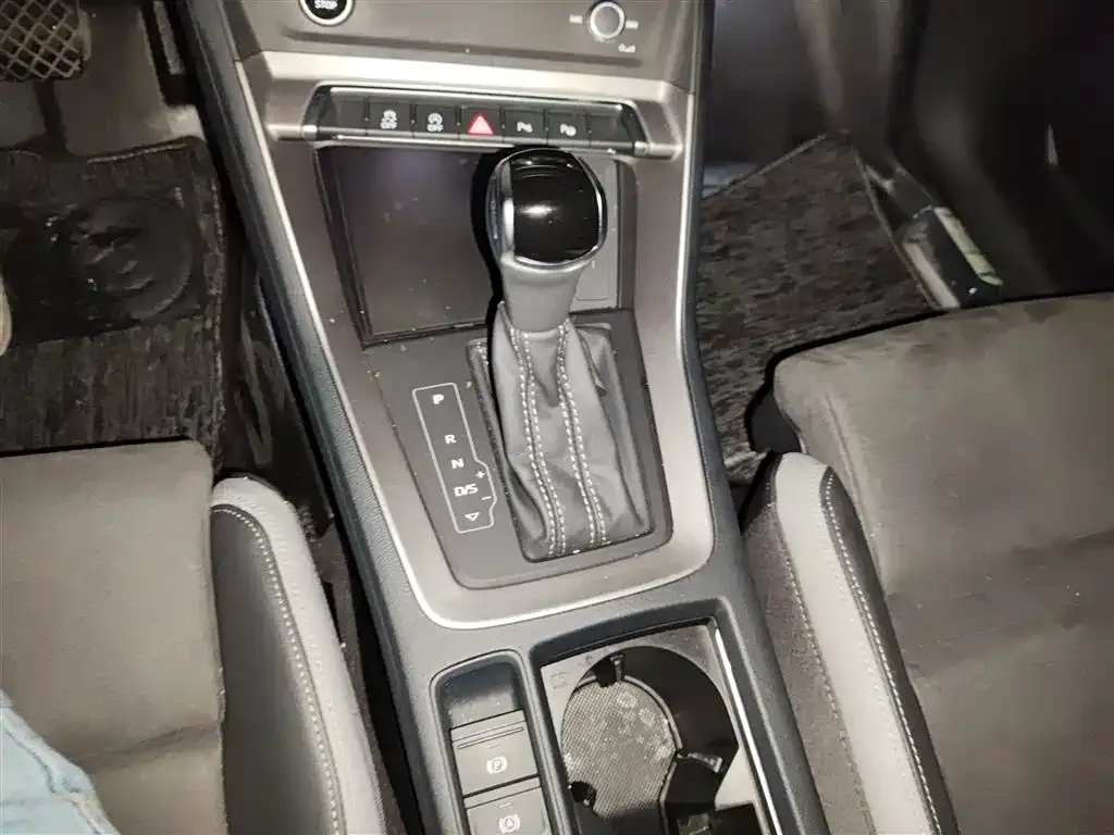 Audi Q3 2023 из CN, фото 7