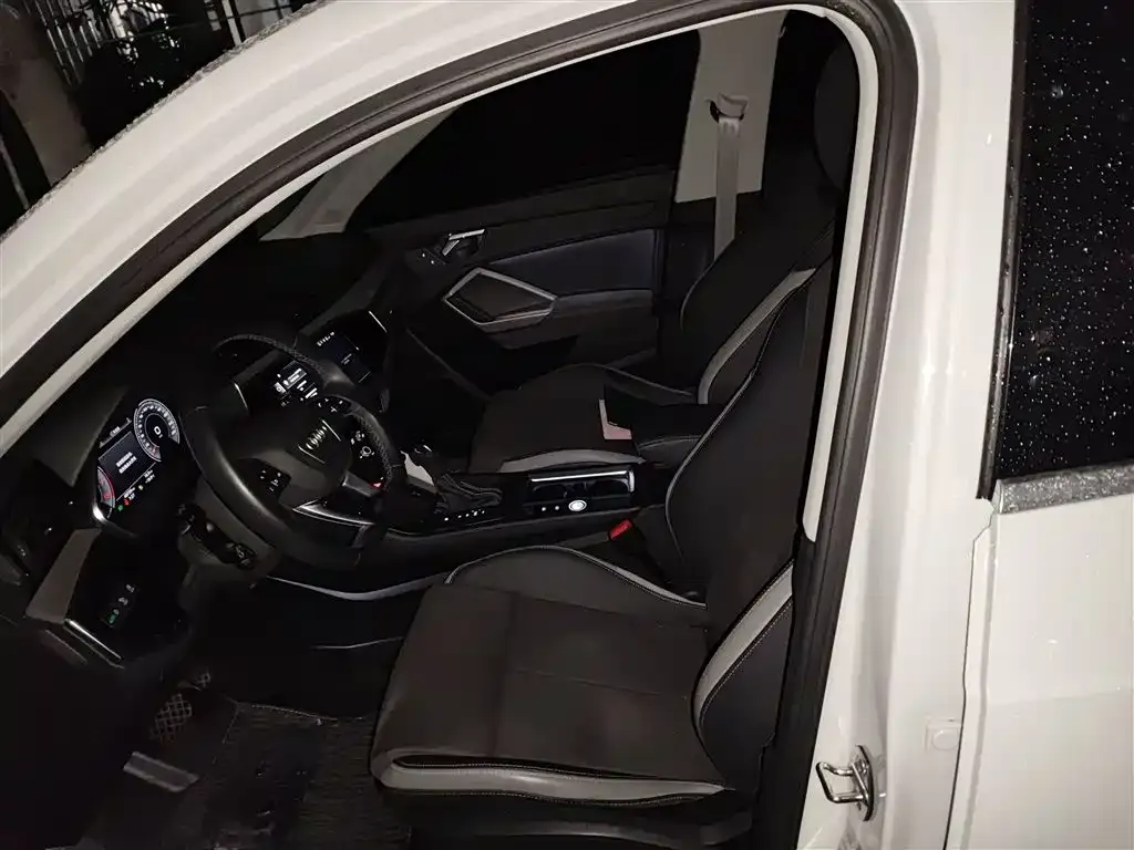 Audi Q3 2023 из CN, фото 9
