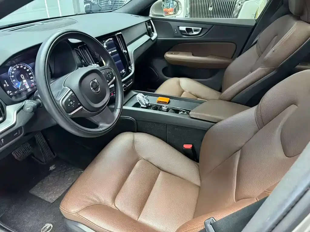 Volvo S60 2022 из CN, фото 10