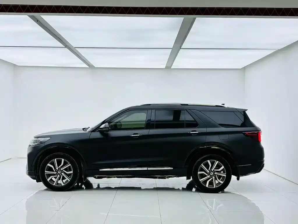 Ford Explorer 2023 из CN, фото 4