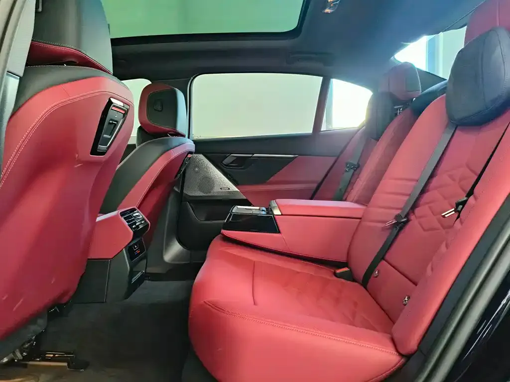 BMW i5 2024 из CN, фото 3