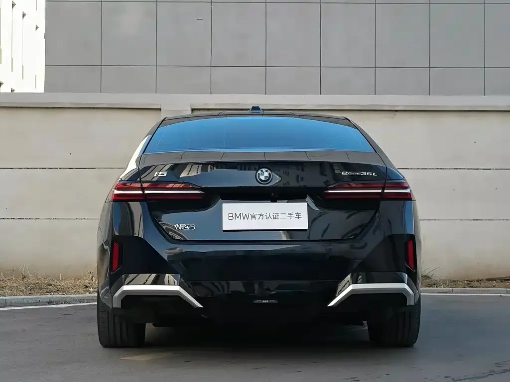 BMW i5 2024 из CN, фото 2