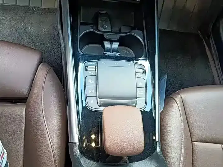 Mercedes-Benz GLB 2021 из CN, фото 8