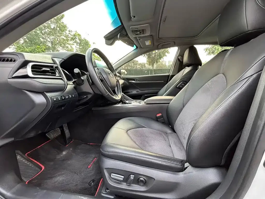 Toyota Camry 2022 из CN, фото 4