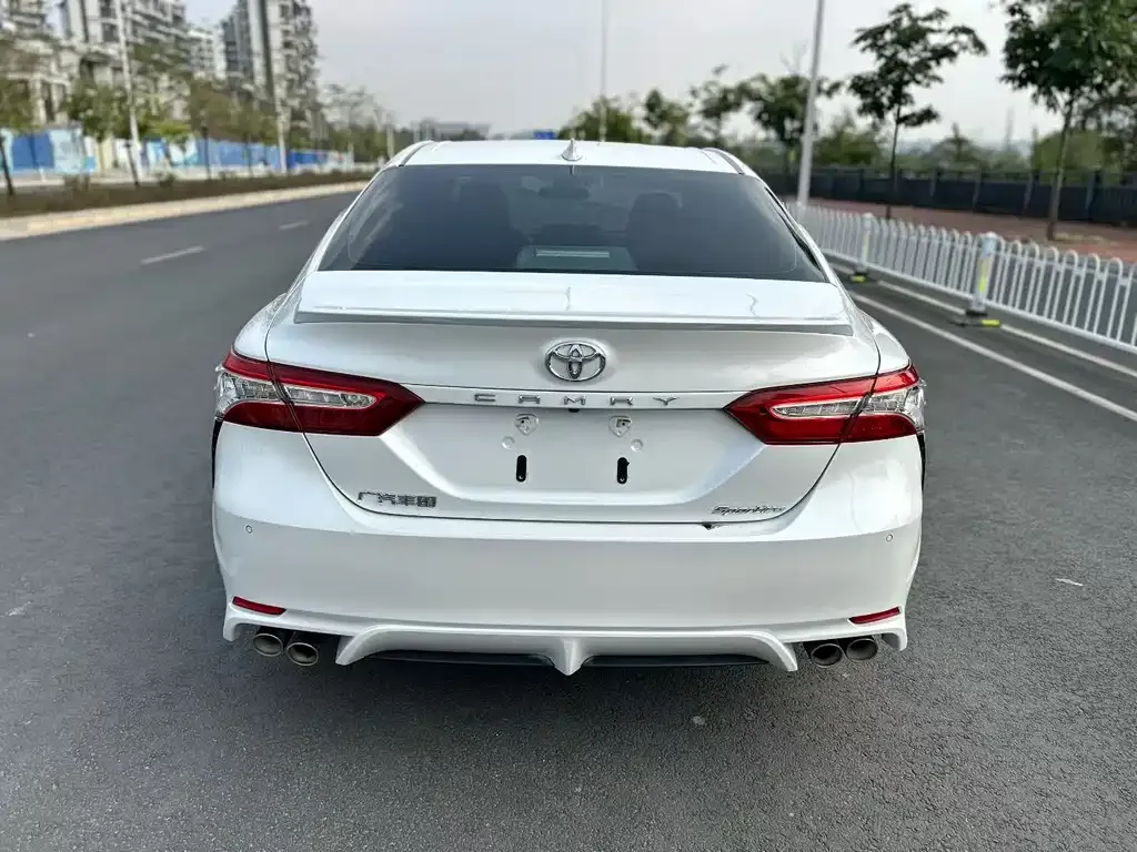 Toyota Camry 2022 из CN, фото 8