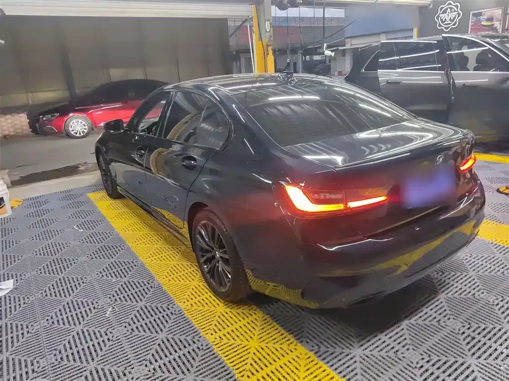 BMW 3 Series 2022 из CN, фото 9