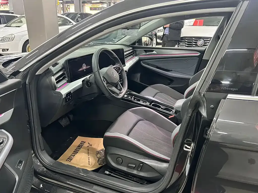 Volkswagen Lamando 2023 из CN, фото 10