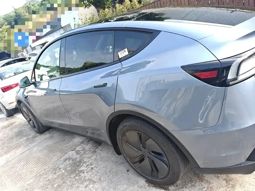 Tesla Model Y — фото 4