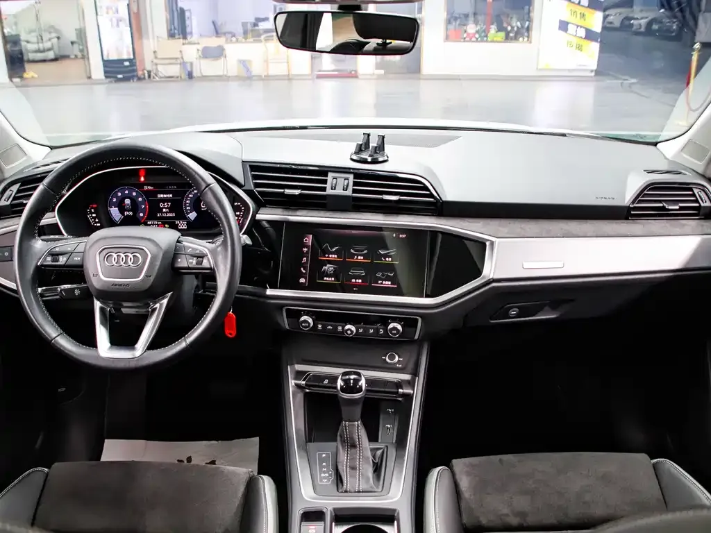 Audi Q3 2021 из CN, фото 6