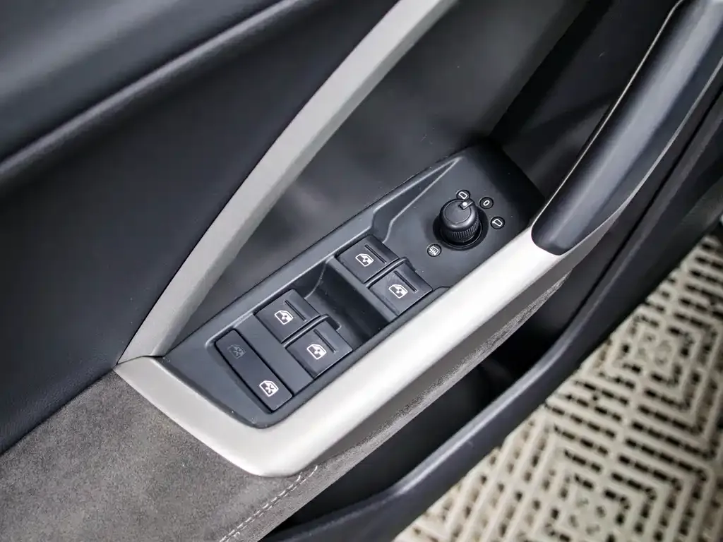 Audi Q3 2021 из CN, фото 2