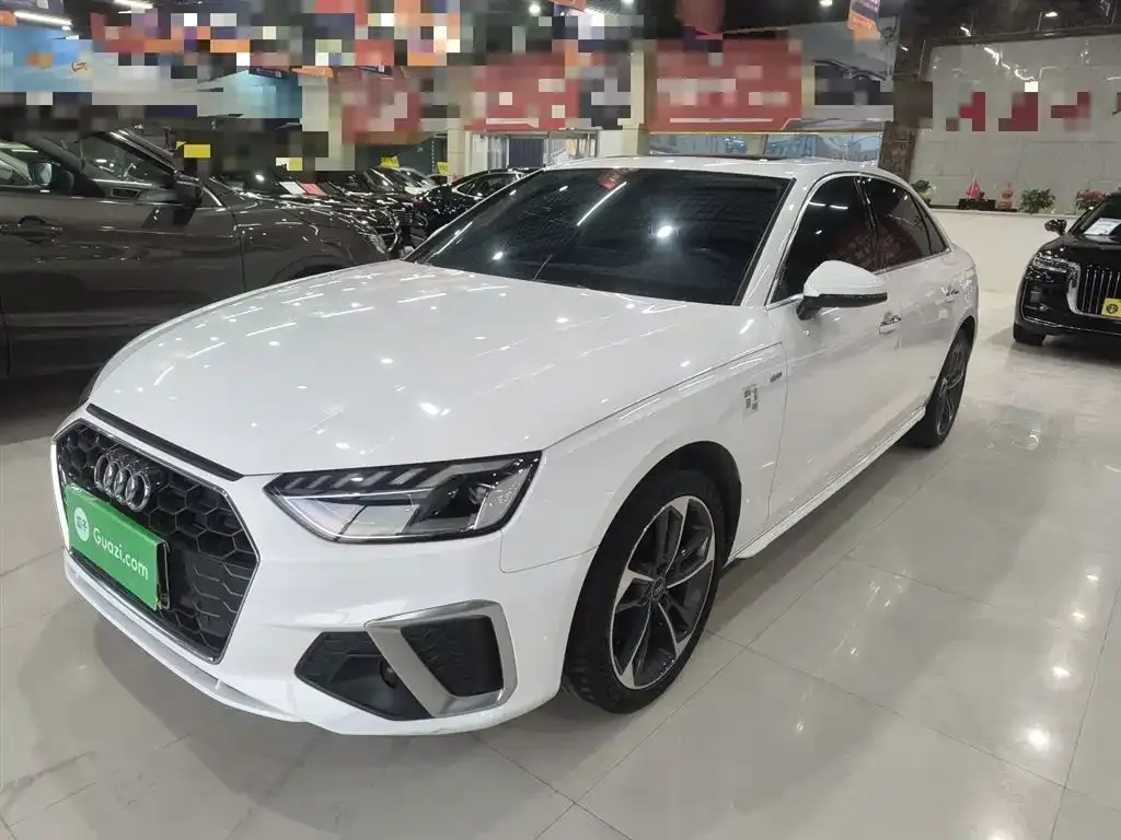 Audi A4L 2022 из CN, фото 1