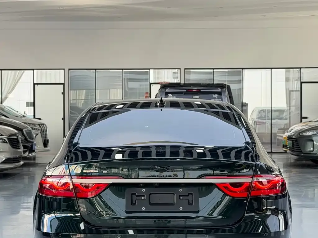 Jaguar XFL 2024 из CN, фото 7