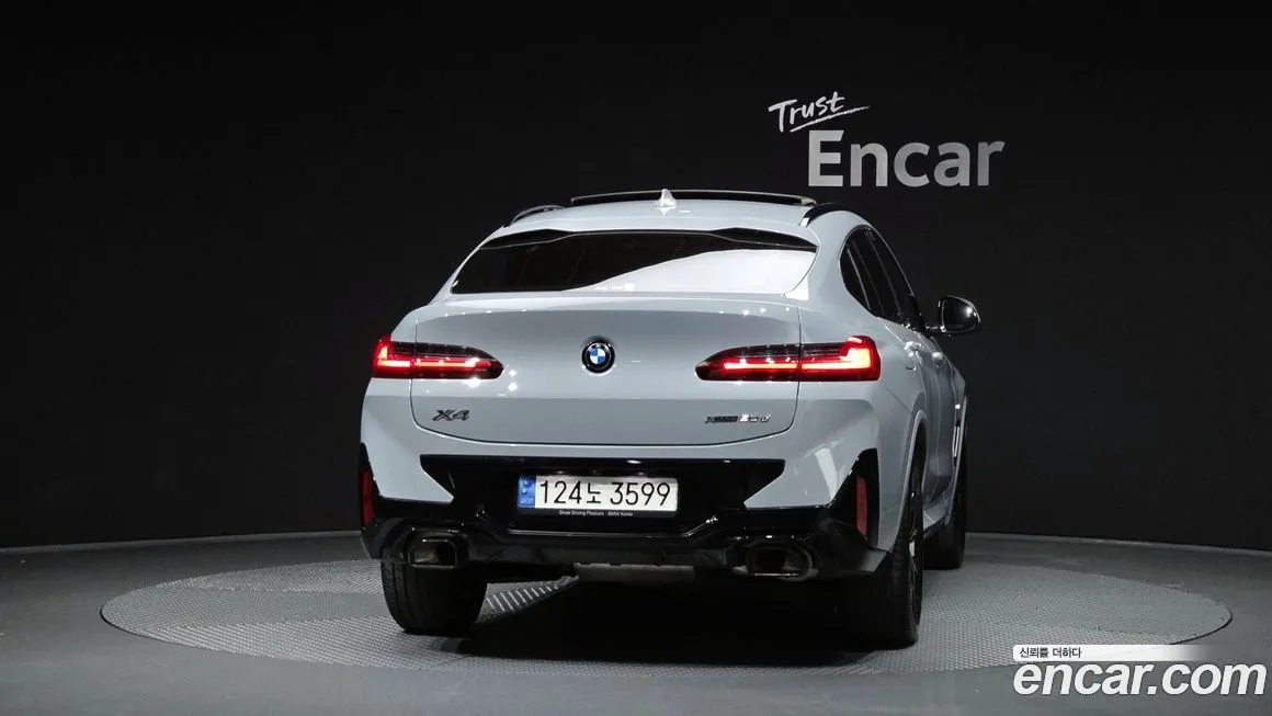 BMW X4 2023 из KR, фото 4