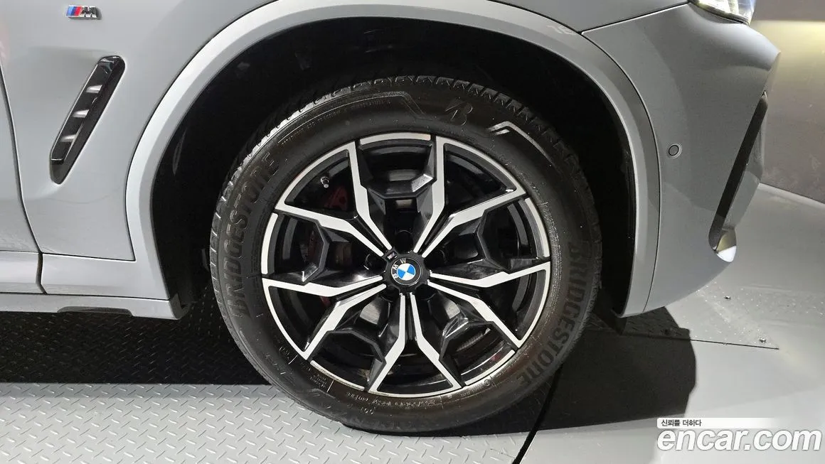 BMW X4 2023 из KR, фото 8