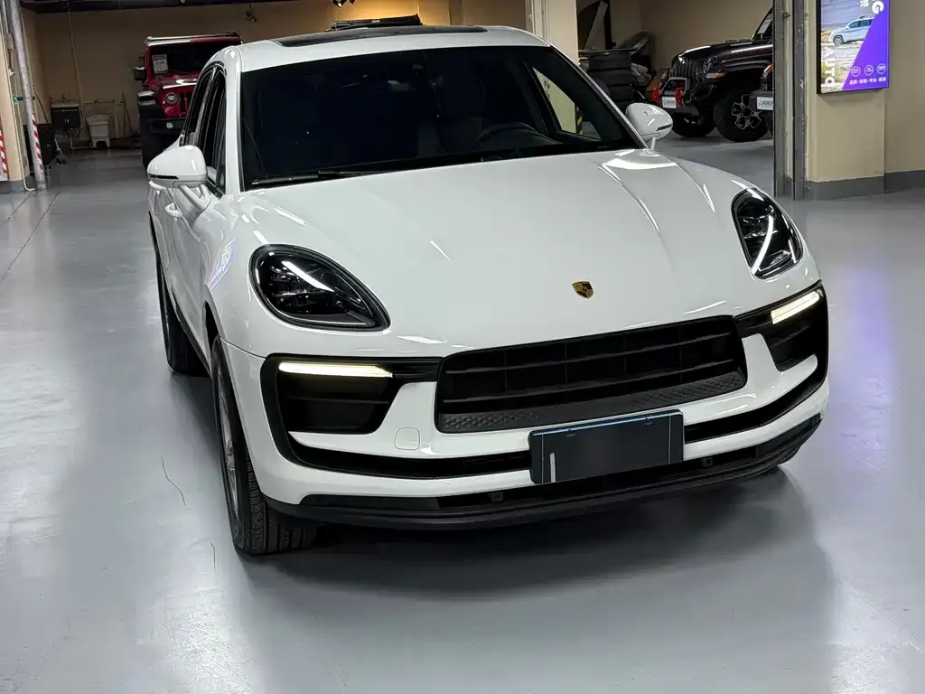 Porsche Macan 2024 из CN, фото 2
