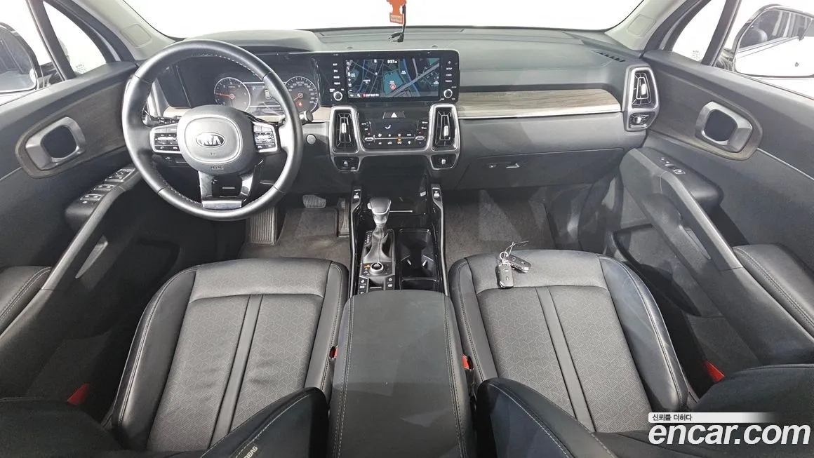 Kia Sorento — фото 10