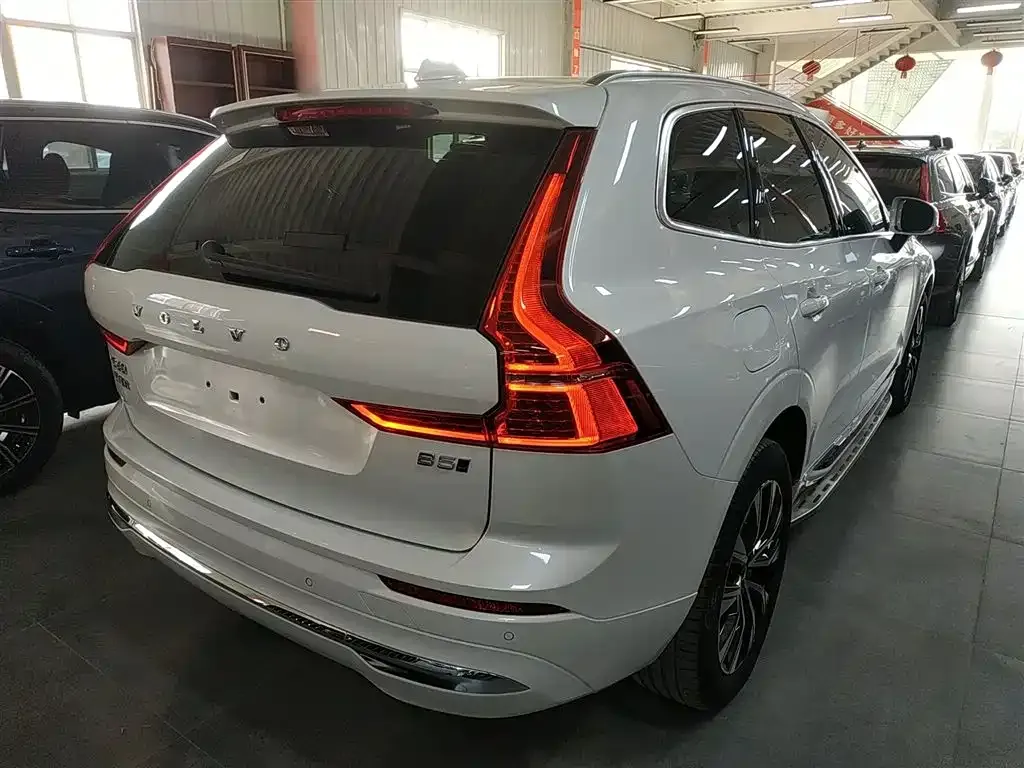 Volvo XC60 — фото 6