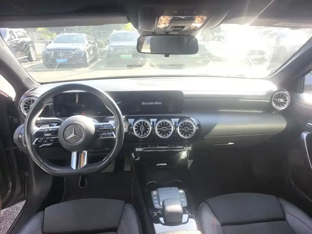 Mercedes-Benz A-Class 2023 из CN, фото 3