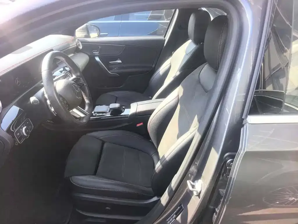 Mercedes-Benz A-Class 2023 из CN, фото 7