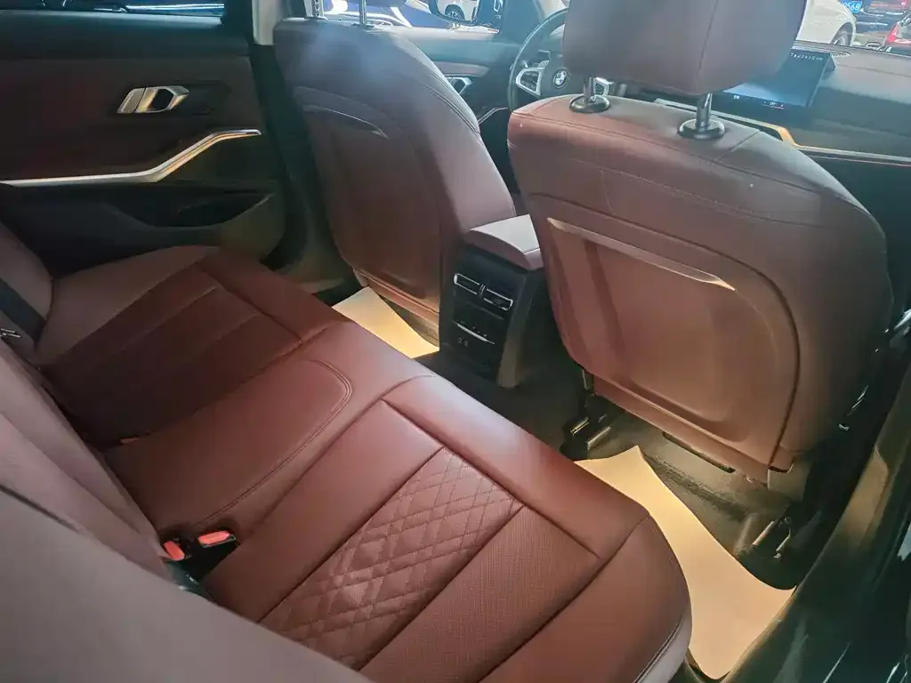 [object Object] 3 Series 2023 из CN, фото 5